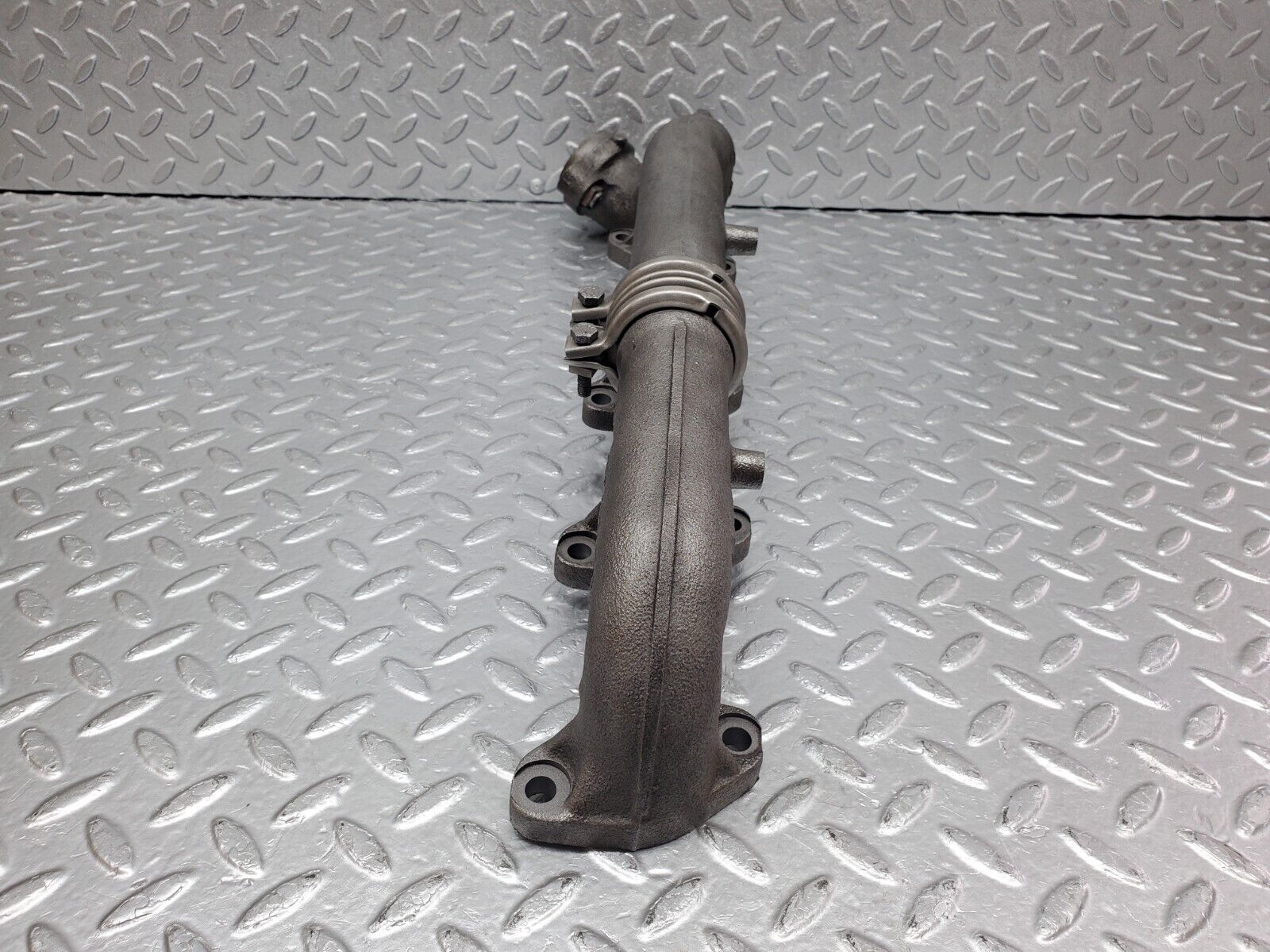 45918 Mercedes-Benz W126 420SE Exhaust Manifold Right 1161422402 1161420602