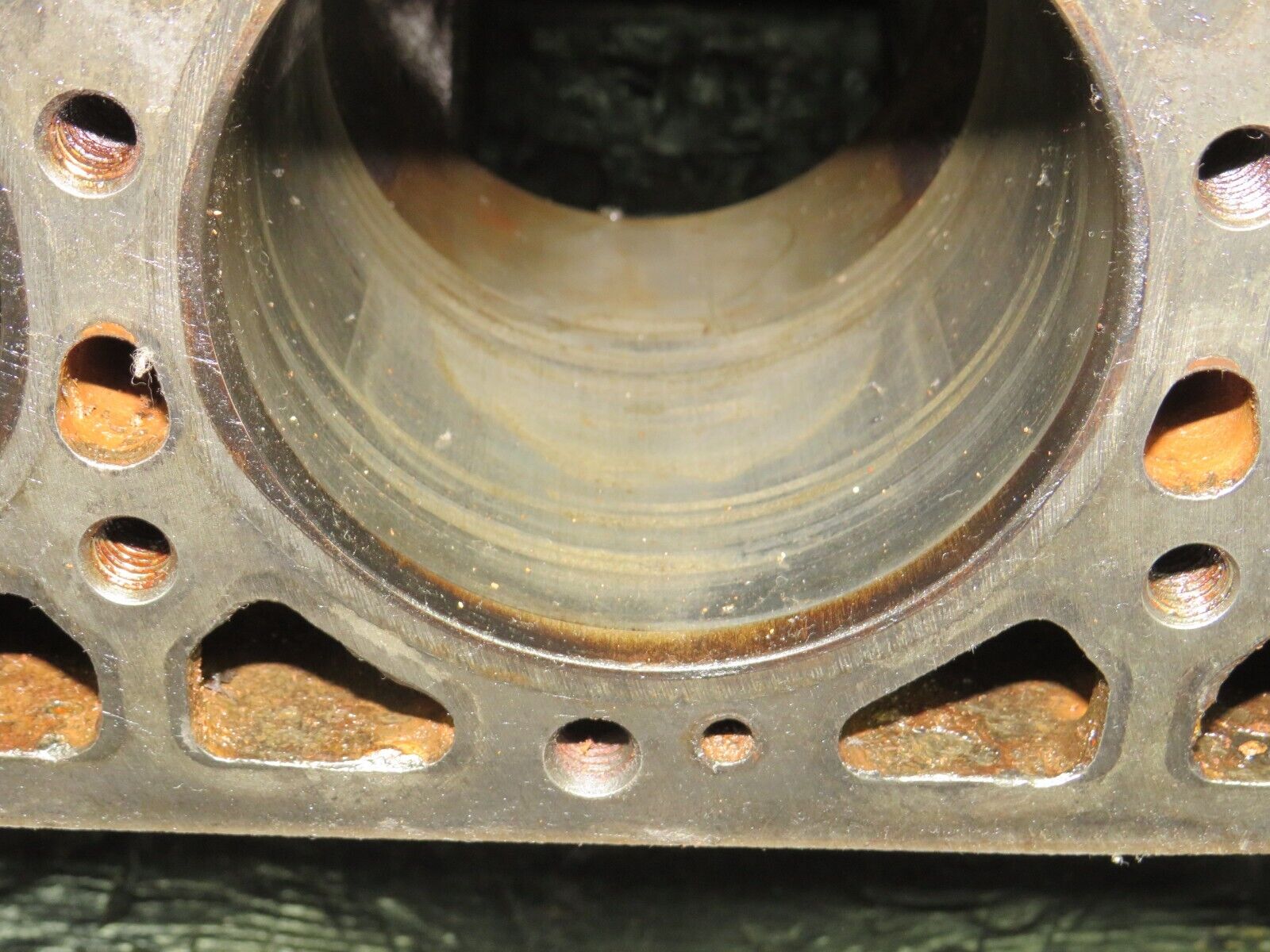 32806 Mercedes-Benz C107 R107 350 V8 Engine Block 1160110601 M116.982