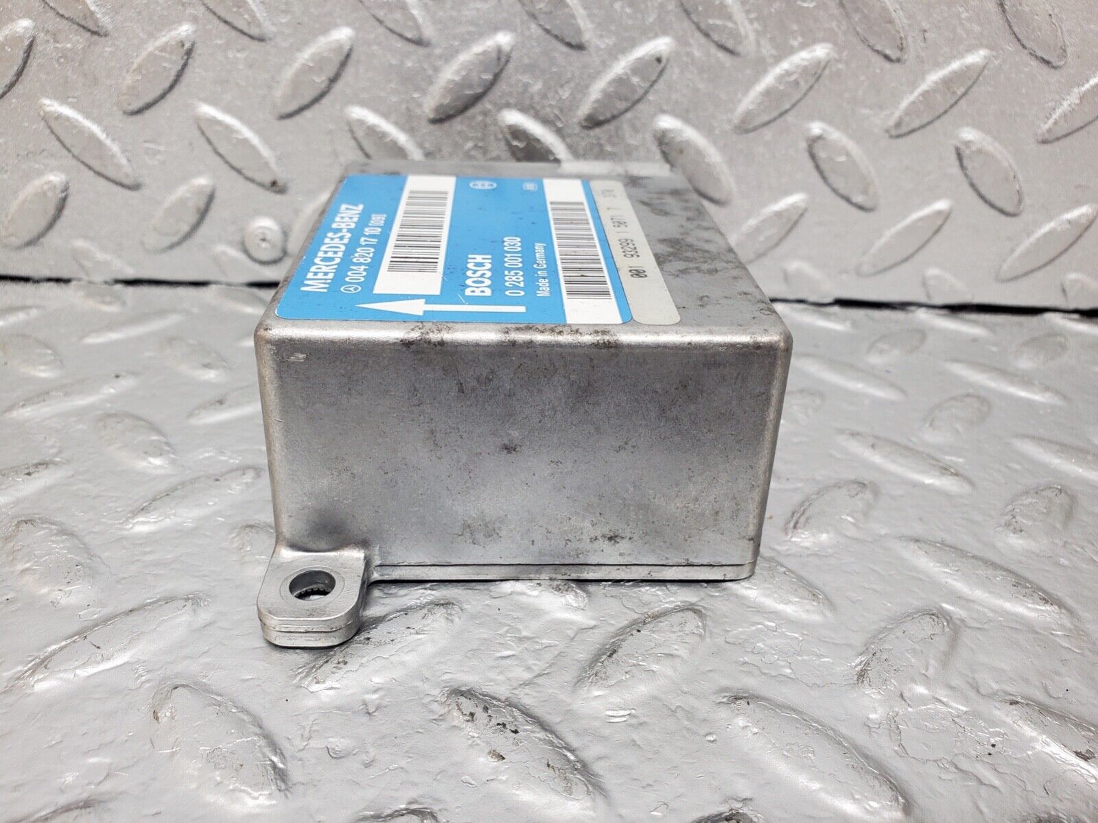 44612 Mercedes-Benz W124 220E Air Bag Control Unit Bosch 0048201710