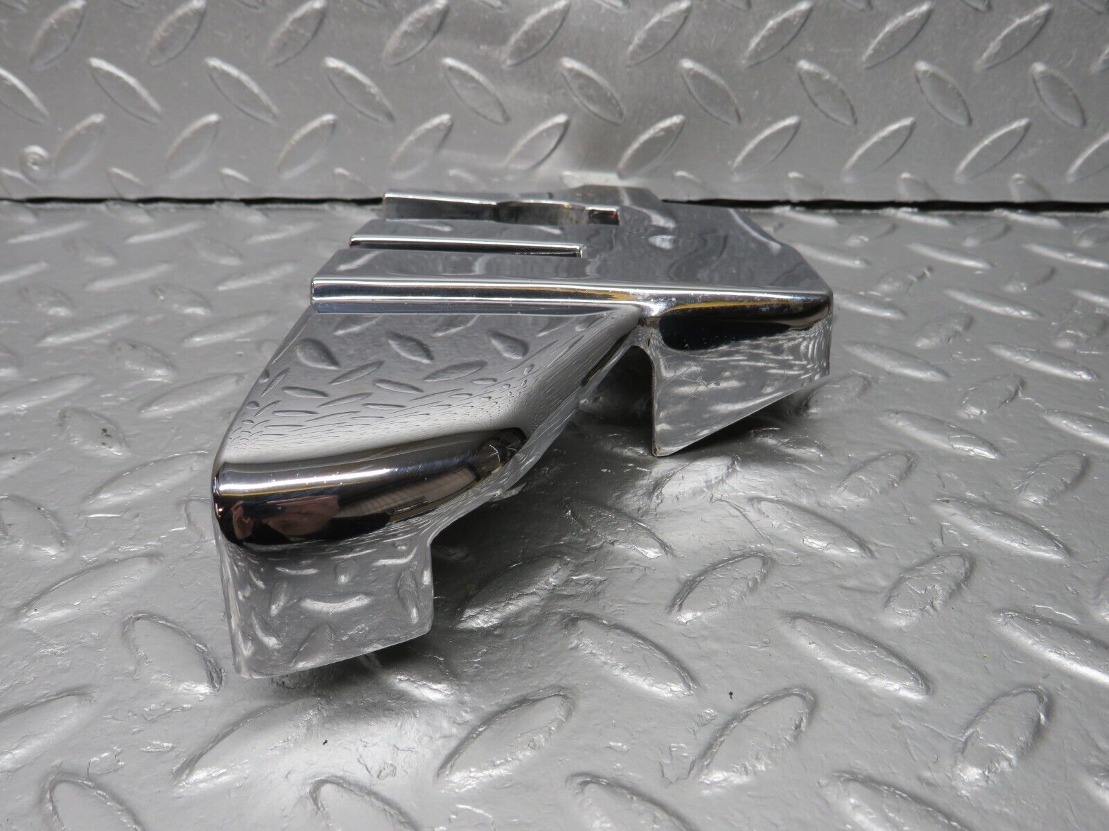 40006 Mercedes-Benz R107 350SL B Pillar Chrome Cover Left 1076930135