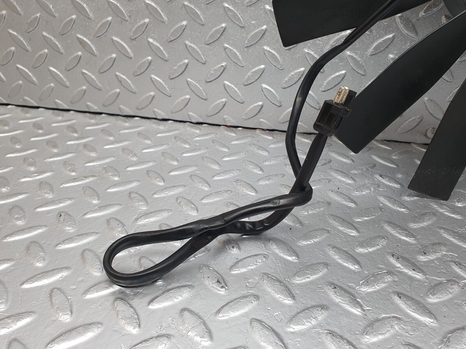 43808 Mercedes-Benz C126 380SEC Coupe Radiator Cooling Fan Bosch