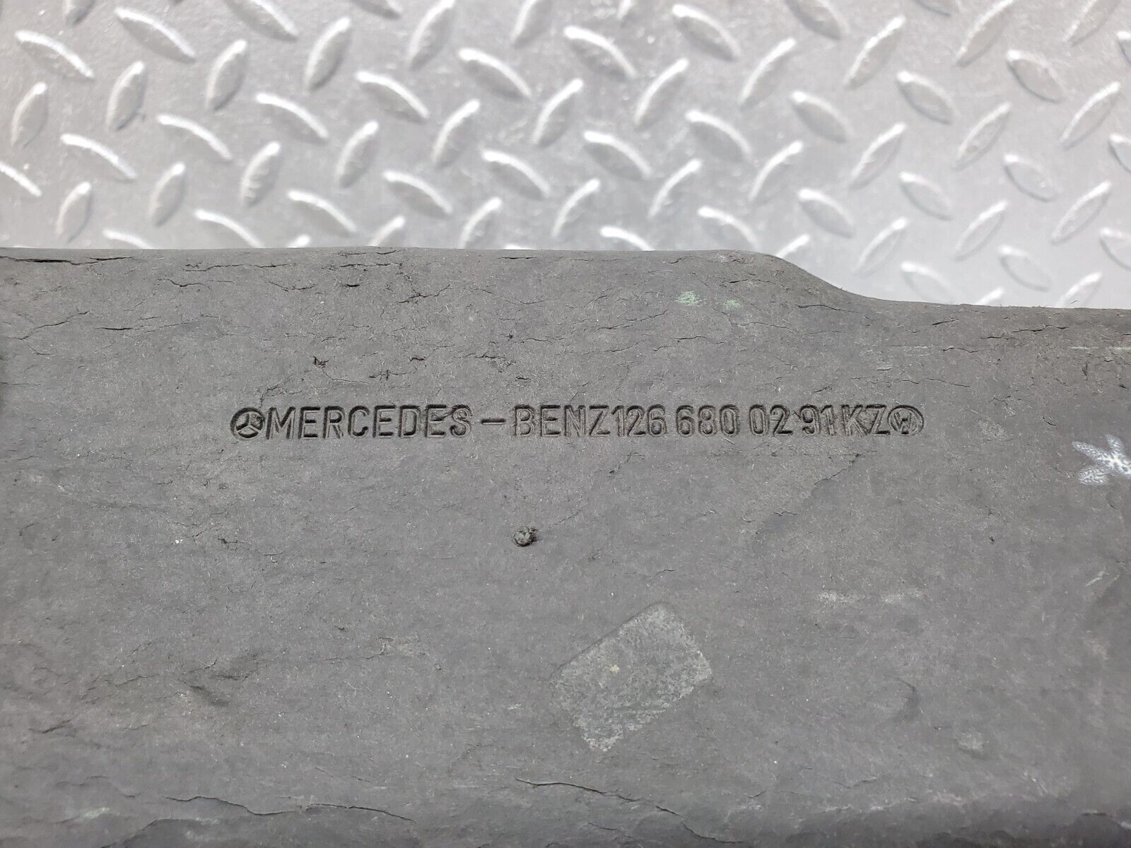 45914 Mercedes-Benz W126 420SE Glove Box 1266800291 1266930233