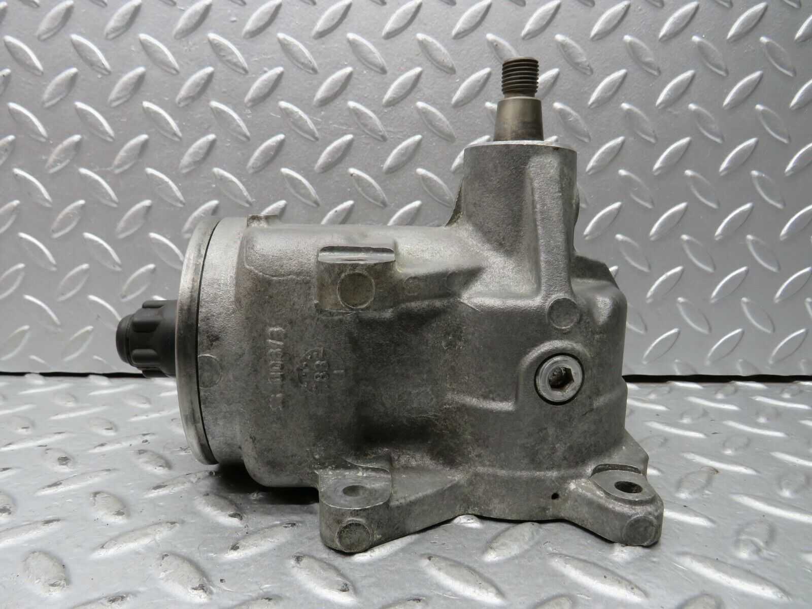 22203 Mercedes-Benz S123 280TE Wagon Power Steering Pump 1264601580