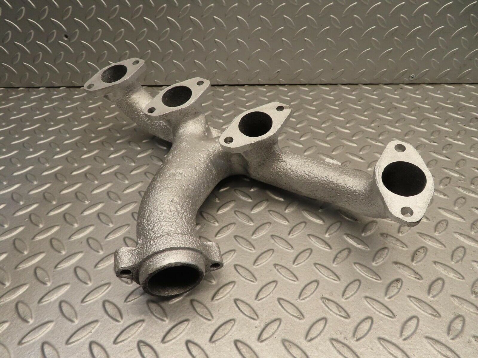 11762 Mercedes-Benz R107 450SL Exhaust Manifold Right 1171428701