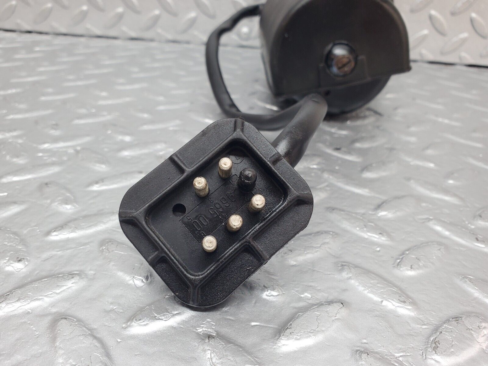 45821 Mercedes-Benz W126 420SE Windscreen Wiper Motor & Cover Bosch 0390341086 3390591015