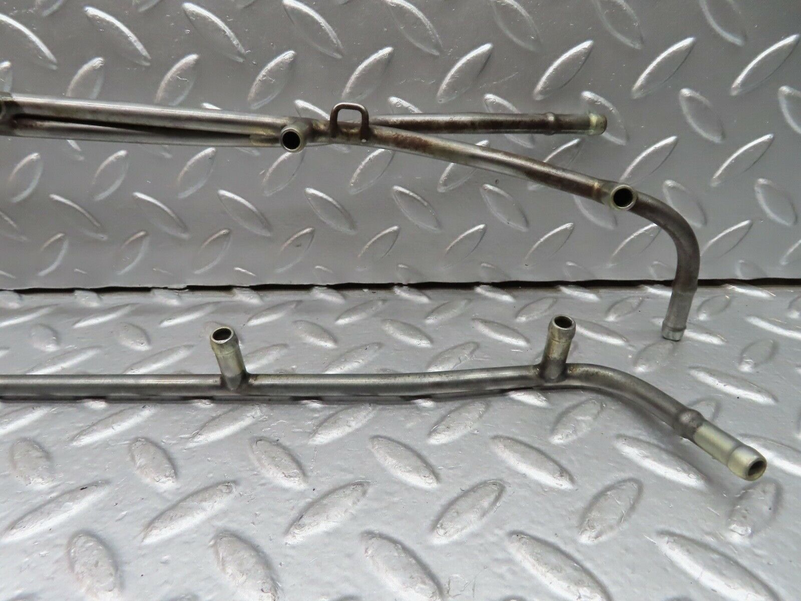 20685 Mercedes-Benz R107 450SL Fuel Injector Pipe Pair