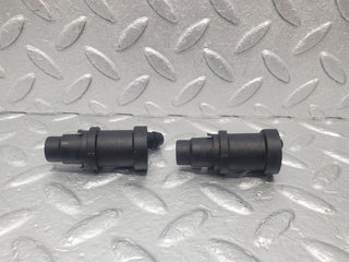 46038 Mercedes-Benz W126 420SE Fuel Injector Holder 2X