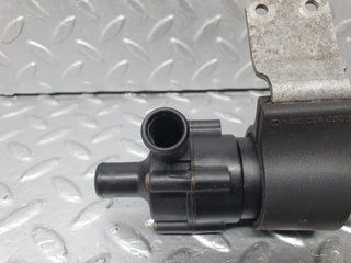 41821 Mercedes-Benz W202 C200 Auxiliary Heating Water Pump 0018351164
