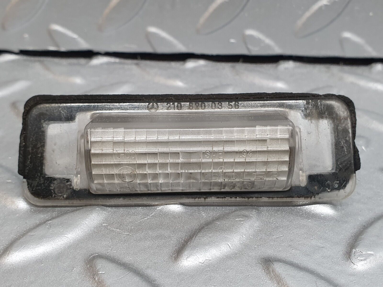 42052 Mercedes-Benz W202 C200 Number Plate Light 2x 2108200356