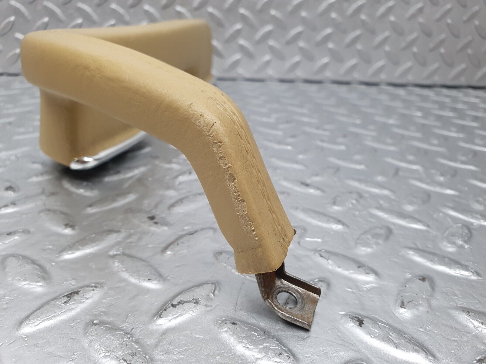 43890 Mercedes-Benz C123 230CE Coupe Front Left Interior Door Handle Beige 1239701701
