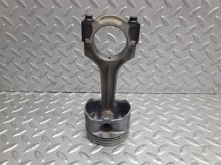 W124 Wagon piston with connecting rod used OEM