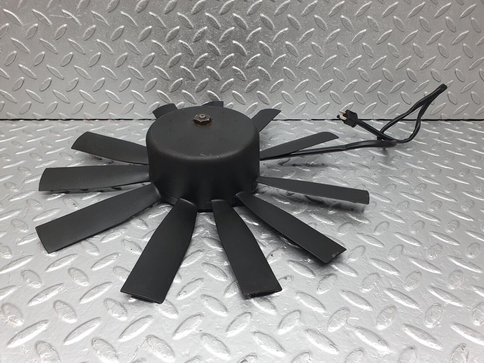 43808 Mercedes-Benz C126 380SEC Coupe Radiator Cooling Fan Bosch