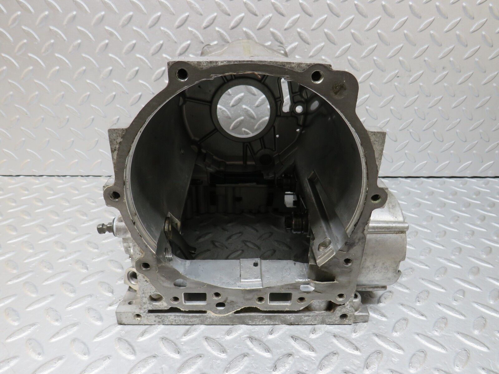 36427 Mercedes-Benz R107 450SL Automatic Gearbox Housing 1162710001 1162700201