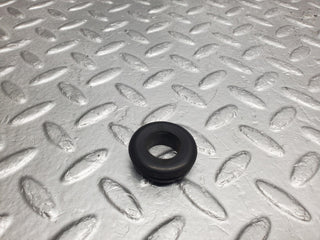 W124 Wagon rear wiper arm rubber seal used OEM