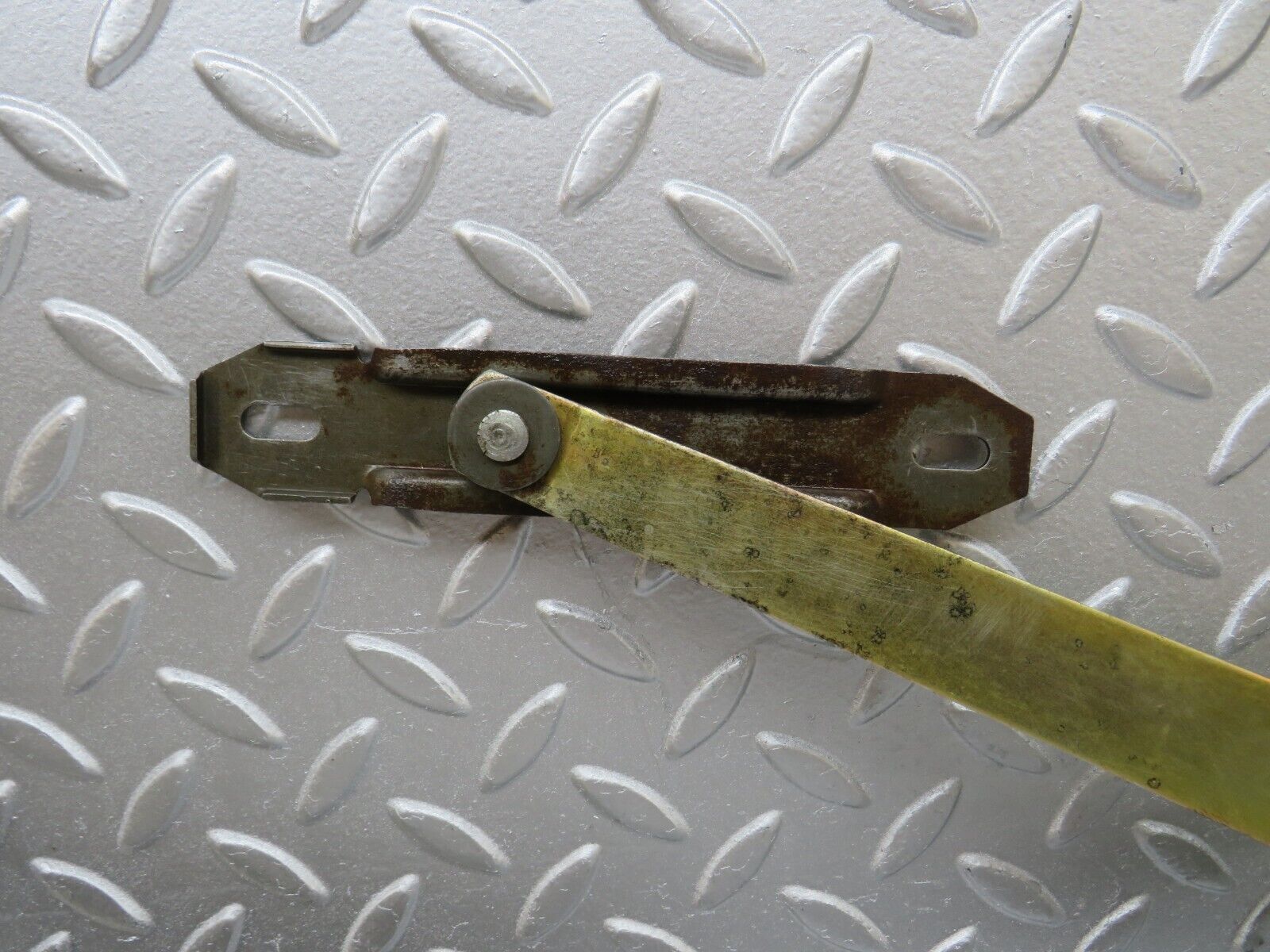 35502 Mercedes-Benz R107 280SL Front Right Power Window Regulator