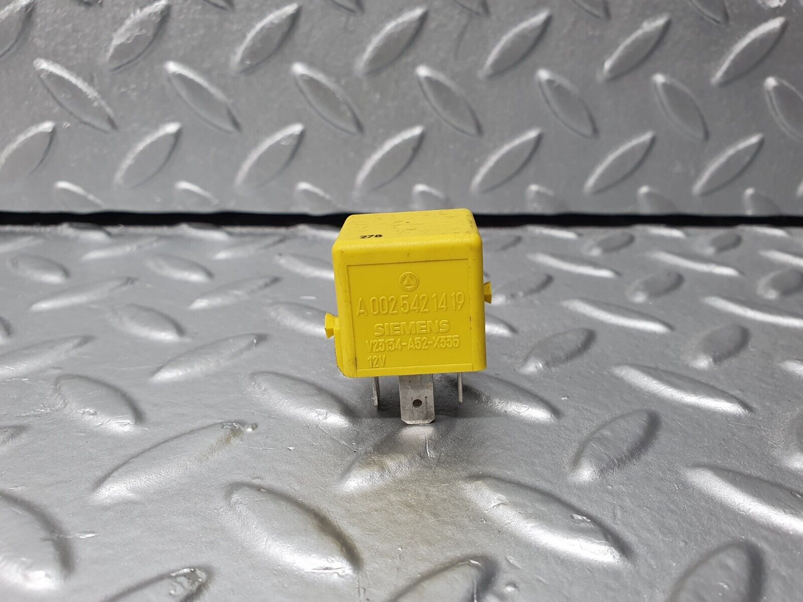 41796 Mercedes-Benz W202 C200 Multi Purpose Relay 0025421419