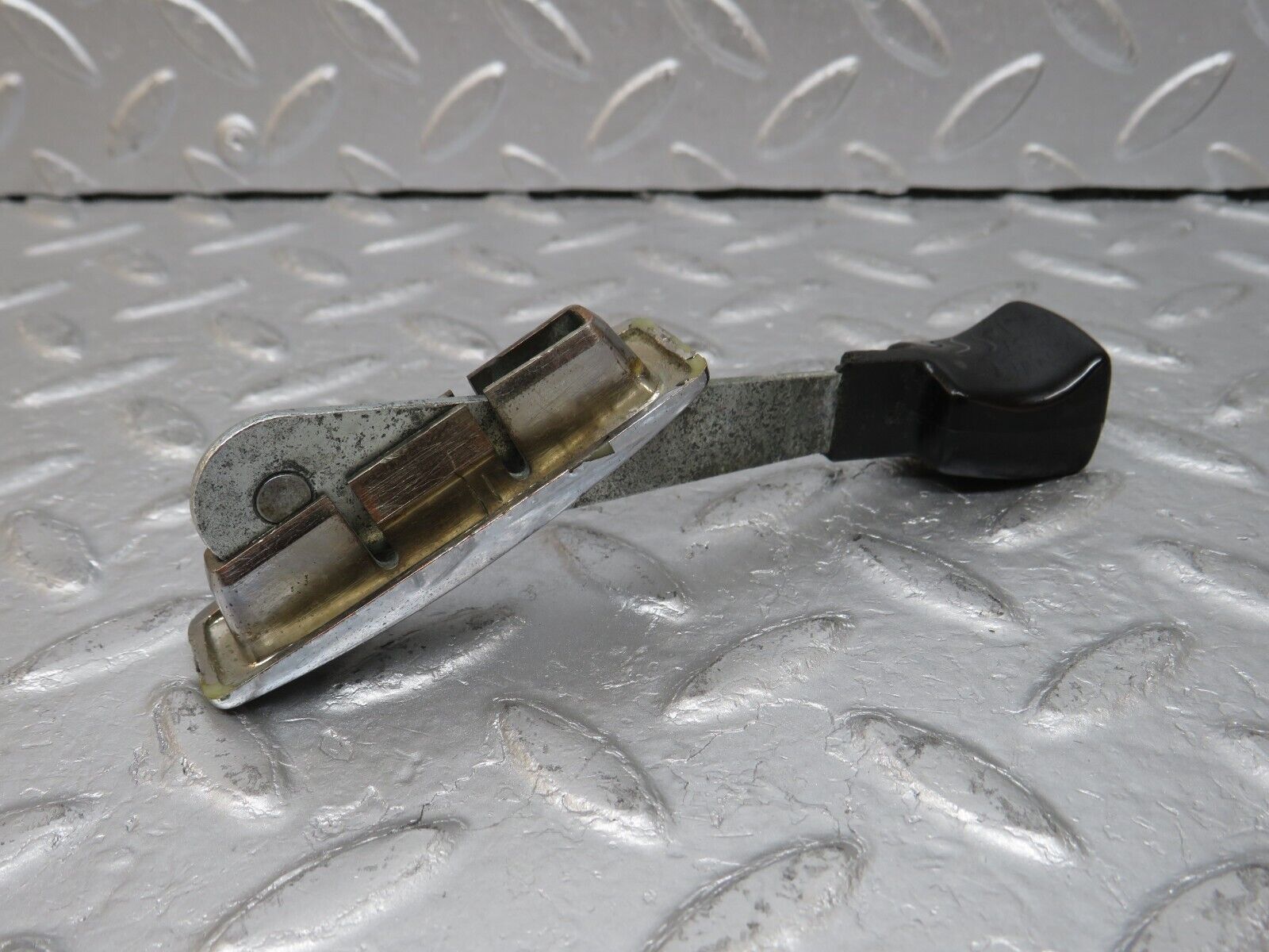 33180 Mercedes-Benz R107 Right Seat Folding Lever