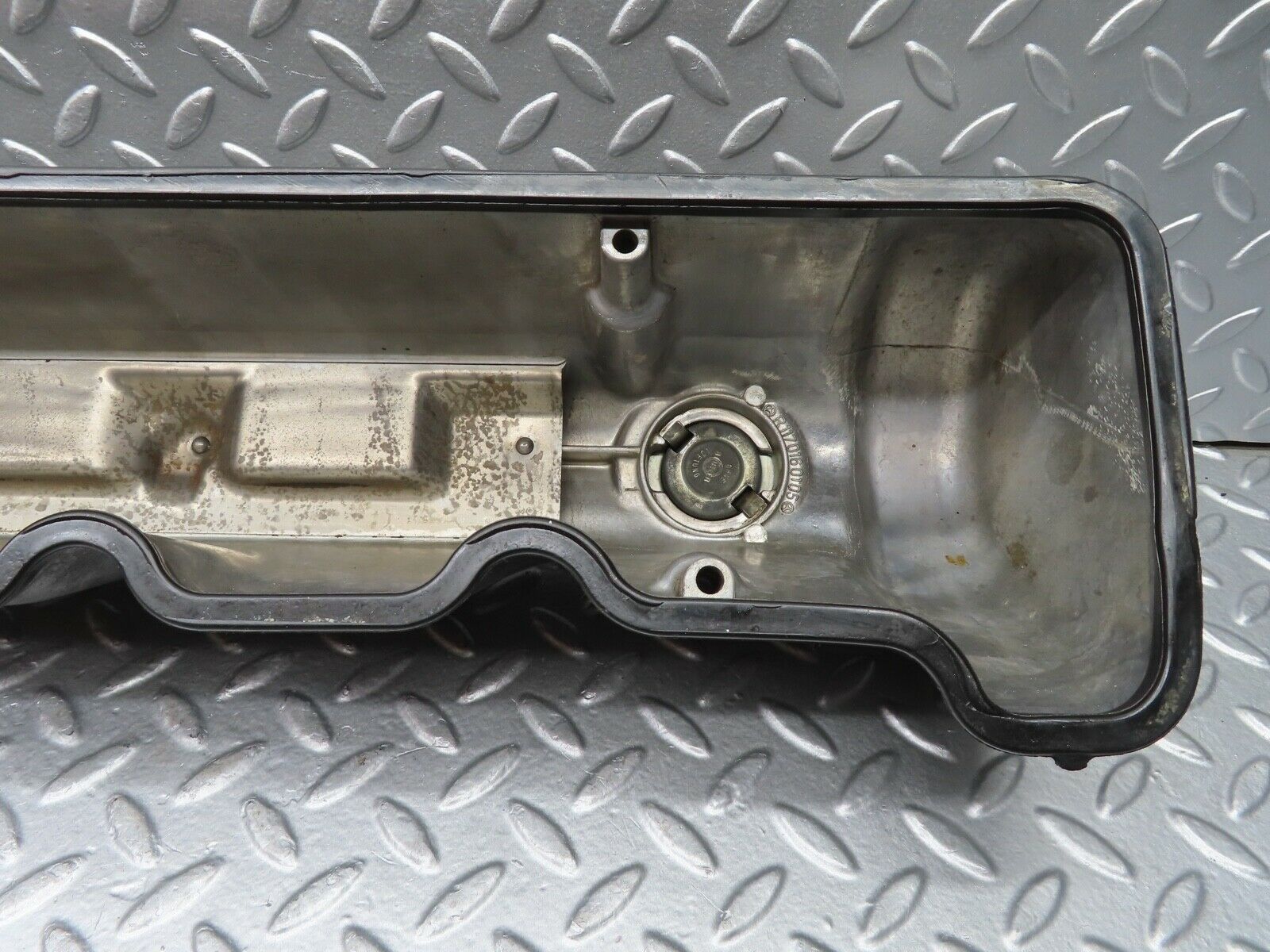 20706 Mercedes-Benz R107 450SL Cylinder Head Valve Cover 1170160105