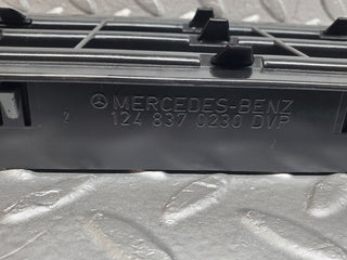 44735 Mercedes-Benz W124 220E Rear Air Intake Vent Left 1248370230 1248370242