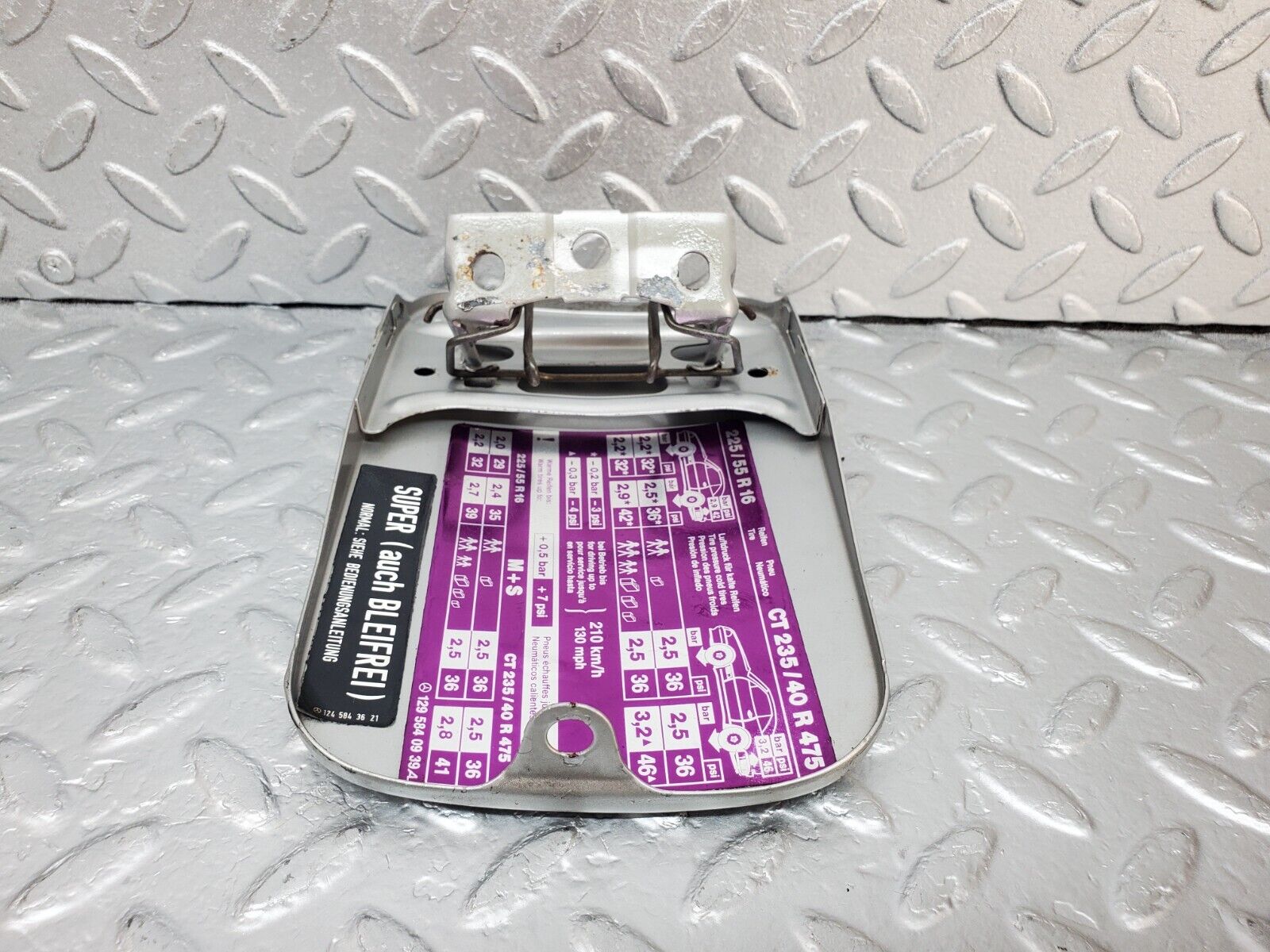 45032 Mercedes-Benz R129 300SL Coupe Fuel Tank Flap Cap 1295840939