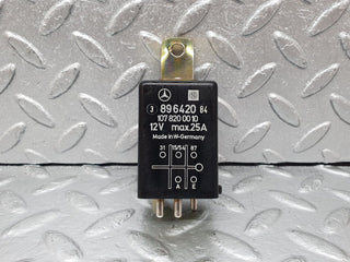 44073 Mercedes-Benz C123 230CE Coupe Rear Heated Window Relay 1078200010