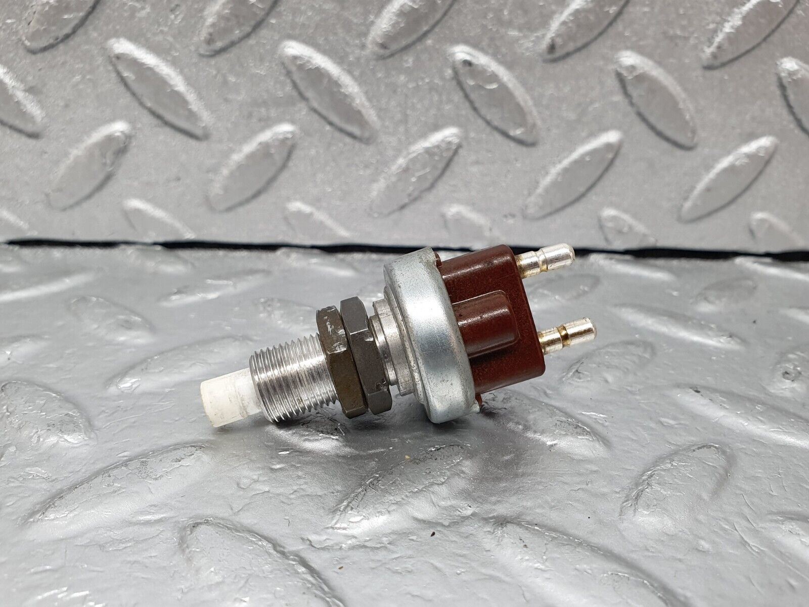 44083 Mercedes-Benz C123 230CE Coupe Brake Light Switch 190130