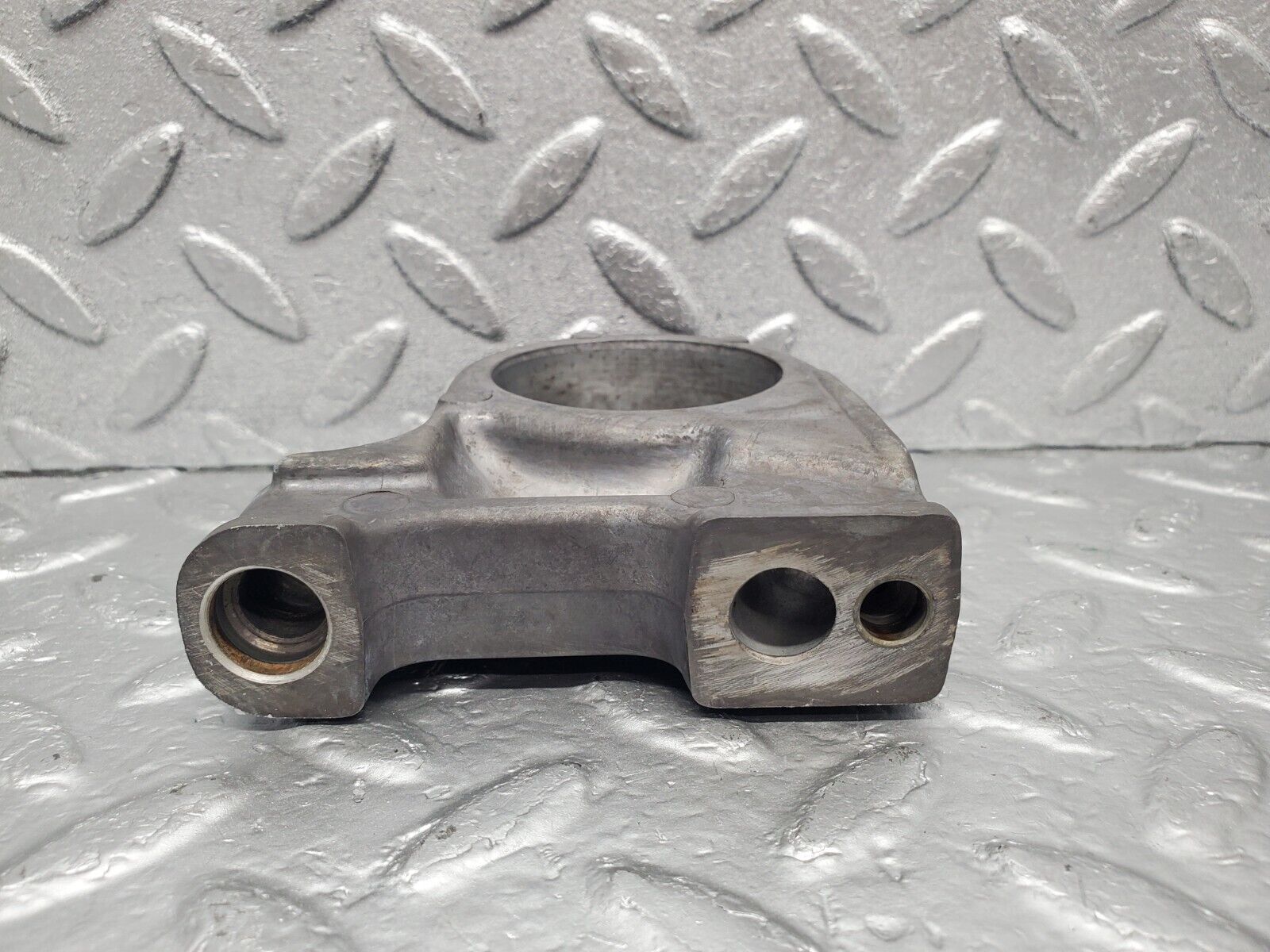 46269 Mercedes-Benz W126 420SE Camshaft Tower Bearing 1160514612