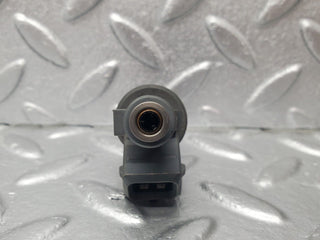 W124 fuel injector used OEM
