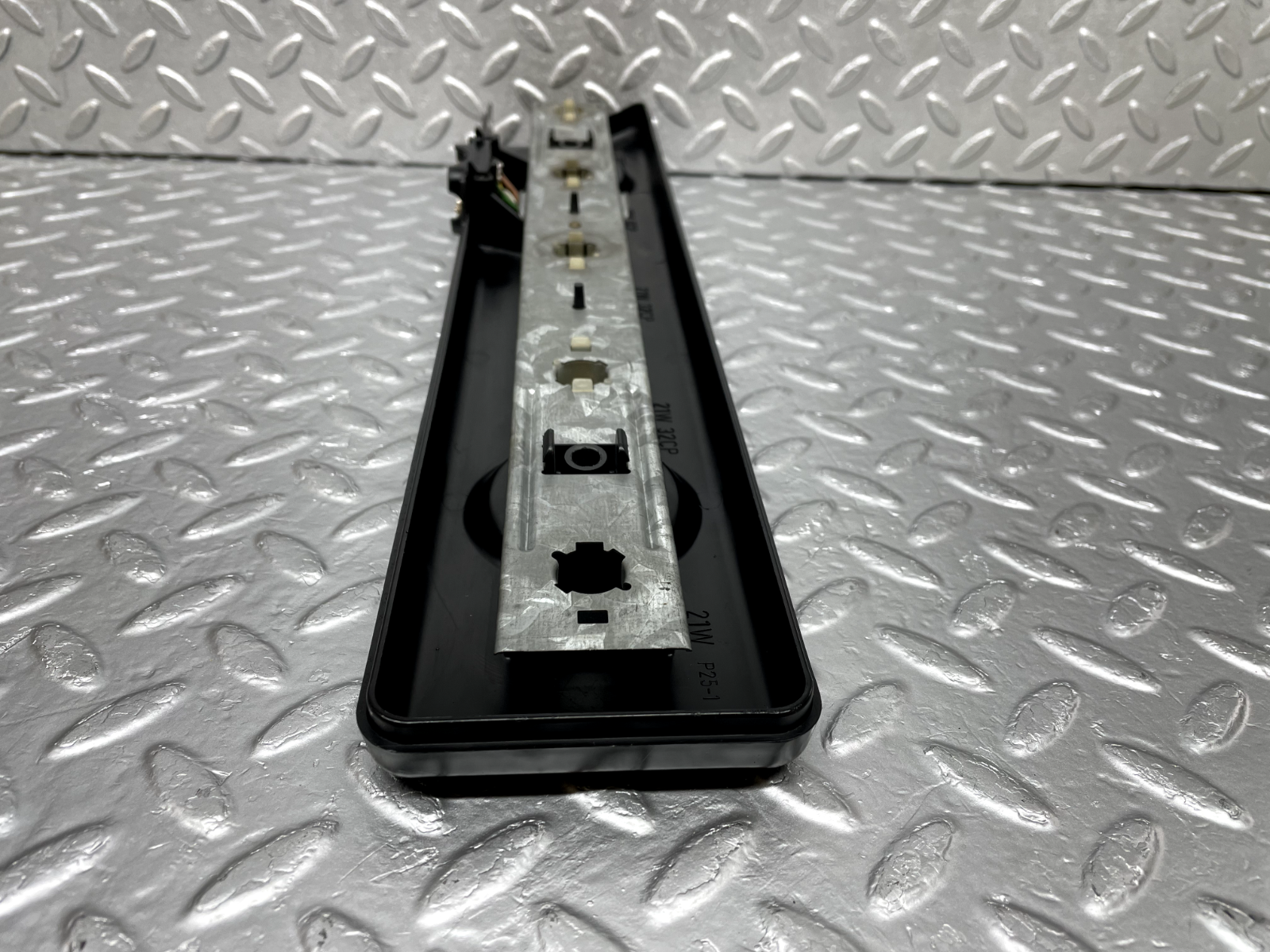 44277 Mercedes-Benz W123 280E Tail Light Bulb Holder Left Side 22064L