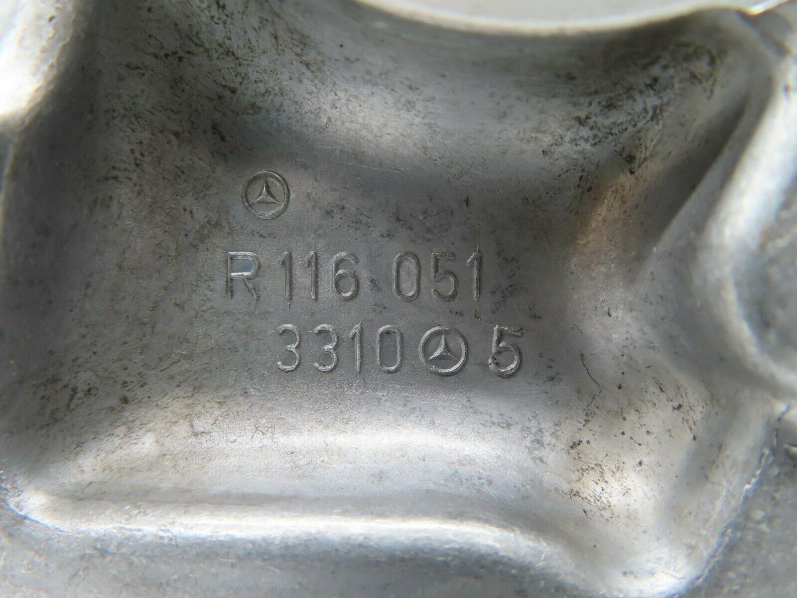 15639 Mercedes-Benz R107 450SL Camshaft Tower Bearing 1160513310