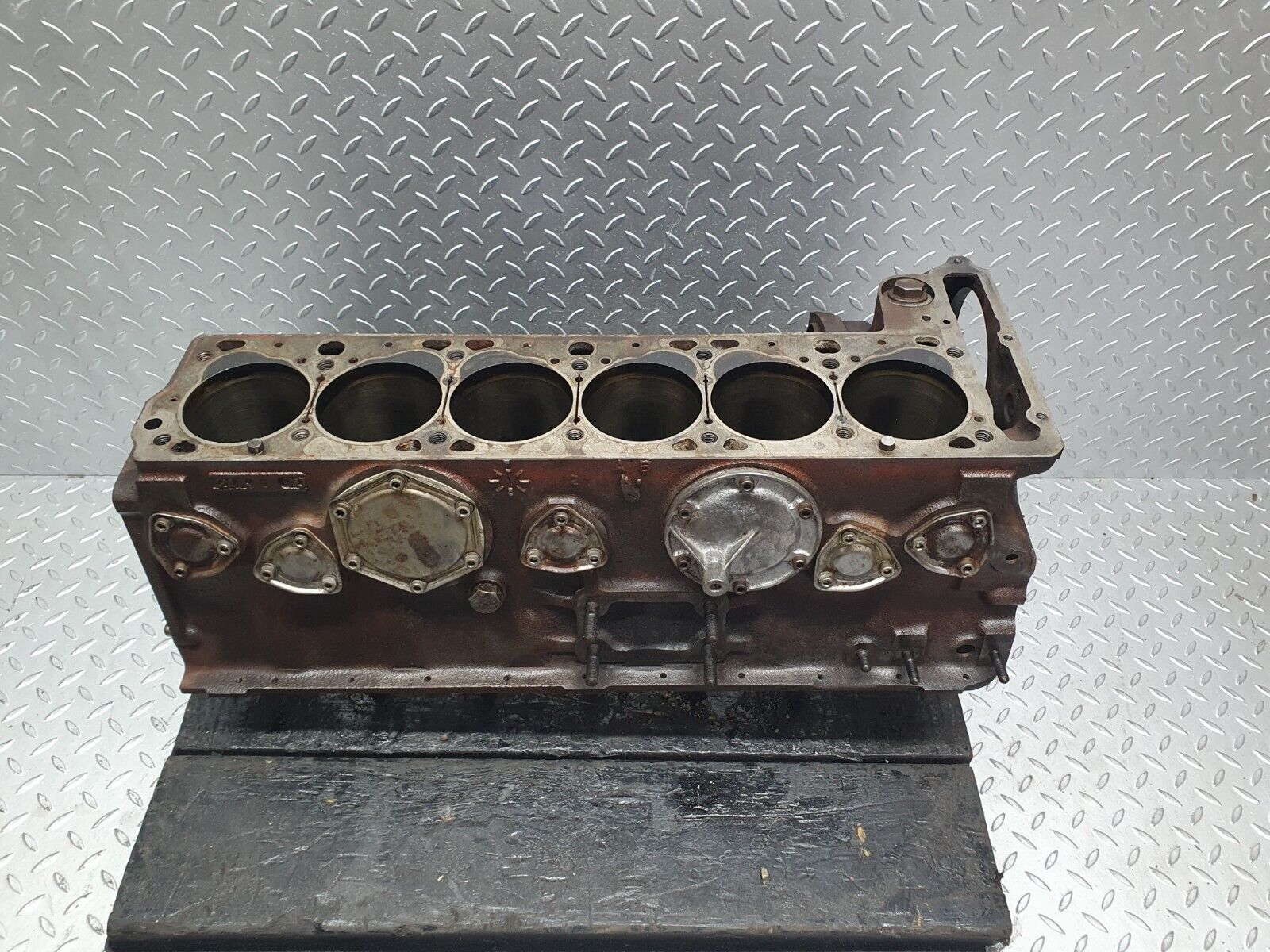 43487 Mercedes-Benz W108 280SE Engine Block 130.980 1300110101