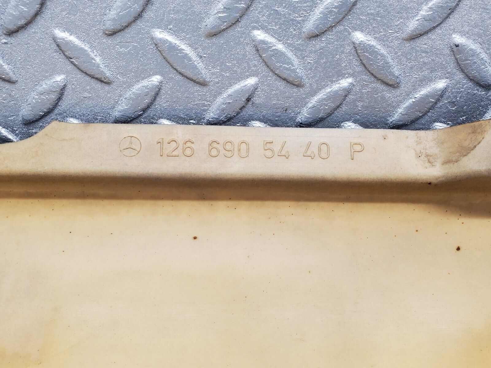 44185024