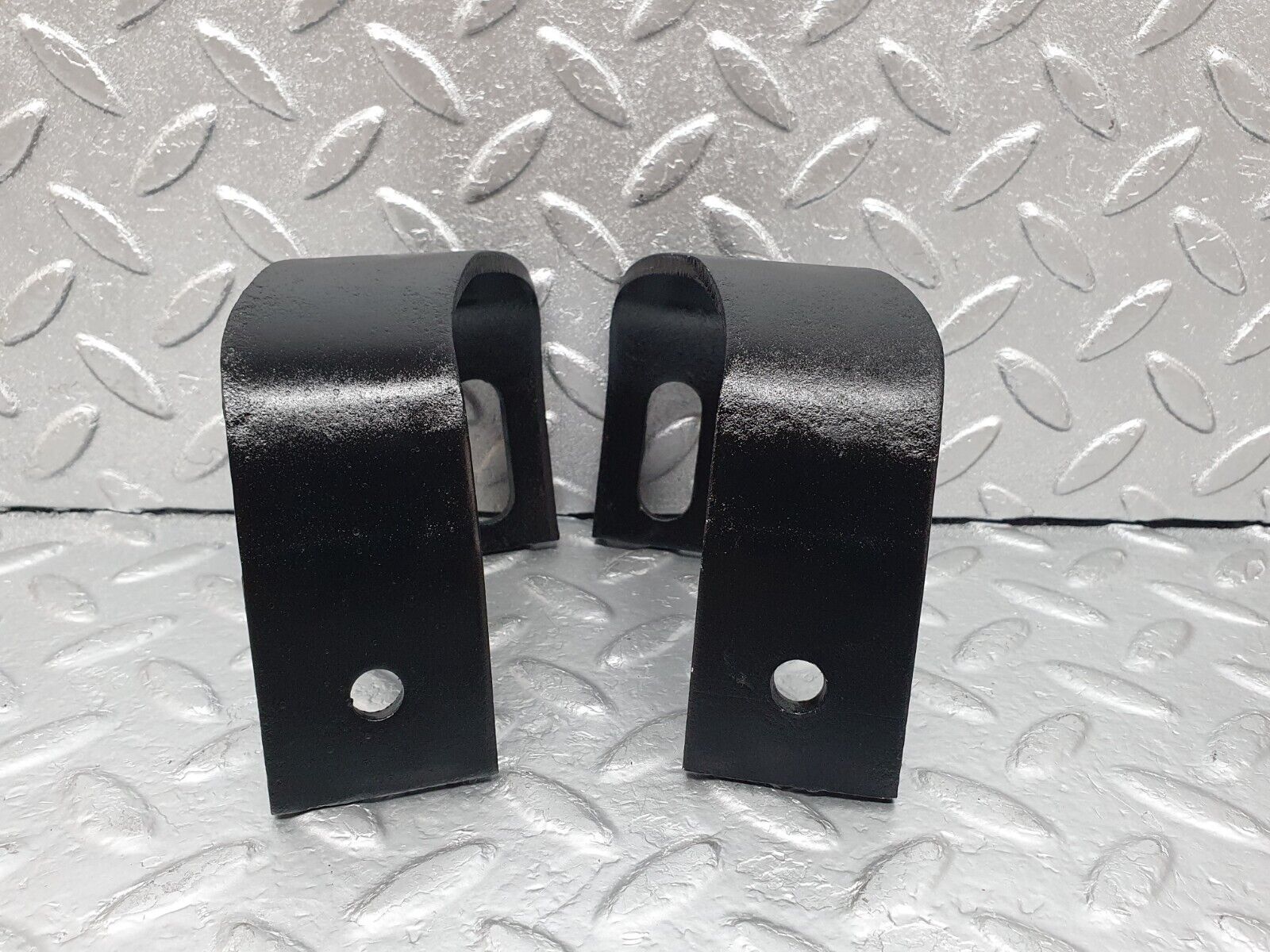 44219 Mercedes-Benz C123 230CE Coupe Front Bumper Bracket