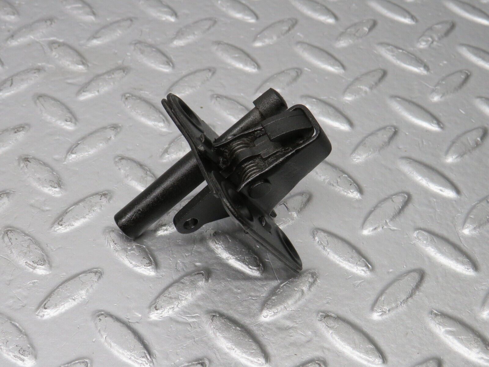 39232 Mercedes-Benz R107 500SL Bonnet Lock Latch