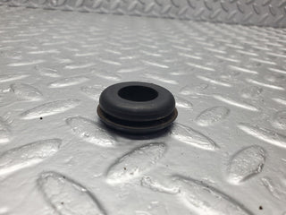 W123 Wagon rear wiper arm rubber seal used OEM