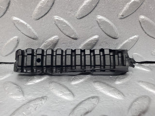 45742 Mercedes-Benz W126 420SE Vacuum Pipe Holder 1268050491