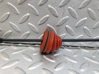 43838 Mercedes-Benz C126 380SEC Coupe Throttle Linkage 1163010297