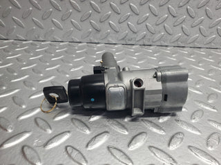 W124 Wagon steering lock ignition switch with key used OEM