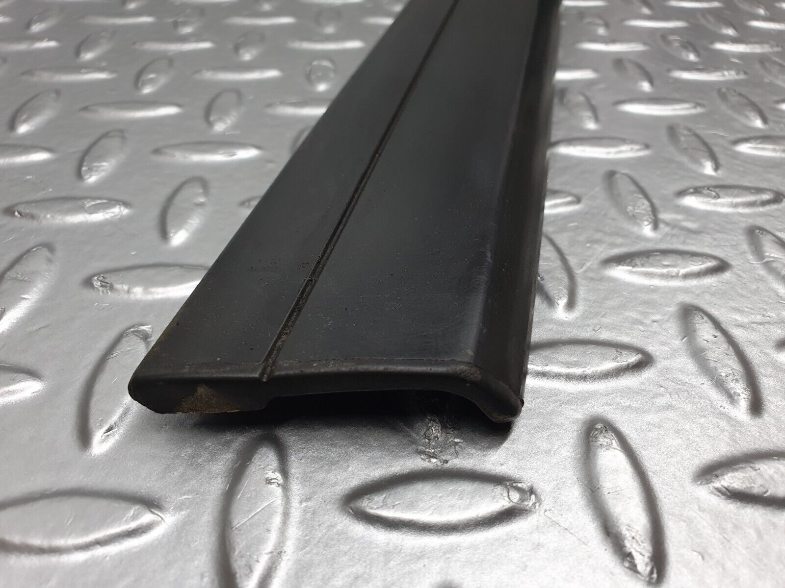 41685 Mercedes-Benz W124 200E Front Left Door Lower Moulding Trim