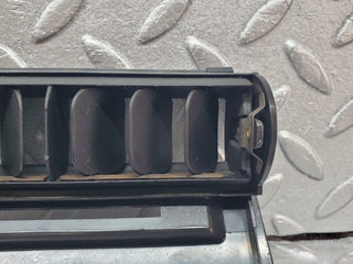 W126 centre console air vent used OEM