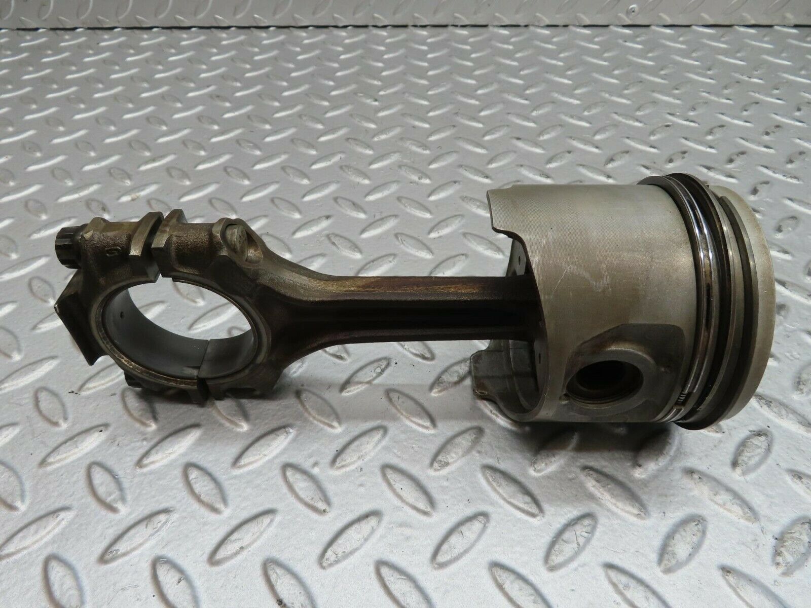 15778 Mercedes-Benz R107 450SL Piston With Connecting Rod 92.00 mm