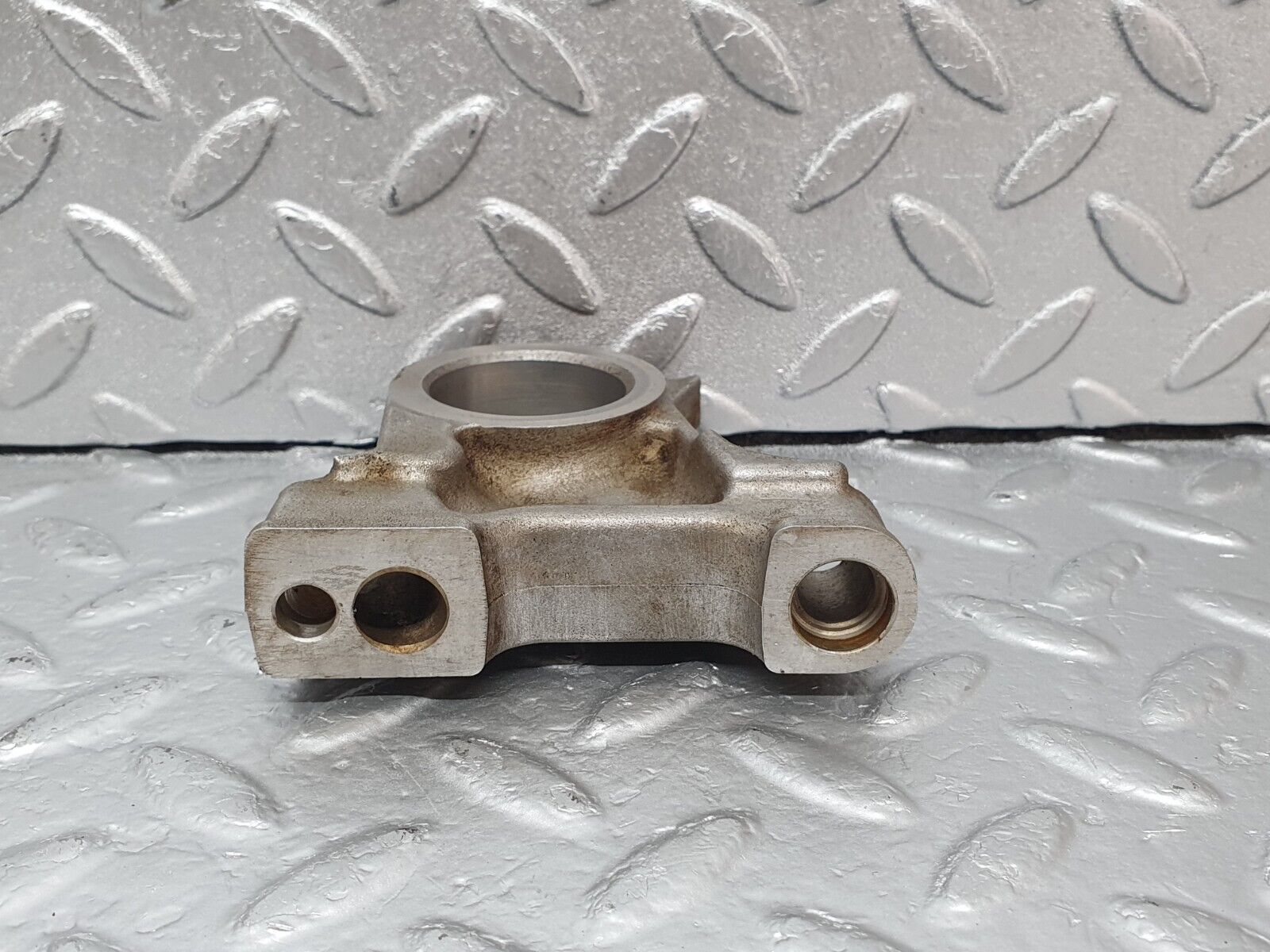 43794 Mercedes-Benz C126 380SEC Coupe Camshaft Tower Bearing 1160513610