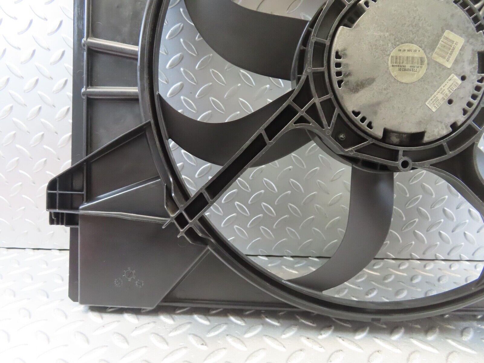 11315 Mercedes-Benz W221 S320 Radiator Cooling Fan 2215000493