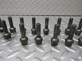 37998 Mercedes-Benz A124 Cabriolet Alloy Wheel Lug Bolt Set With Locking Bolts M12x1.5