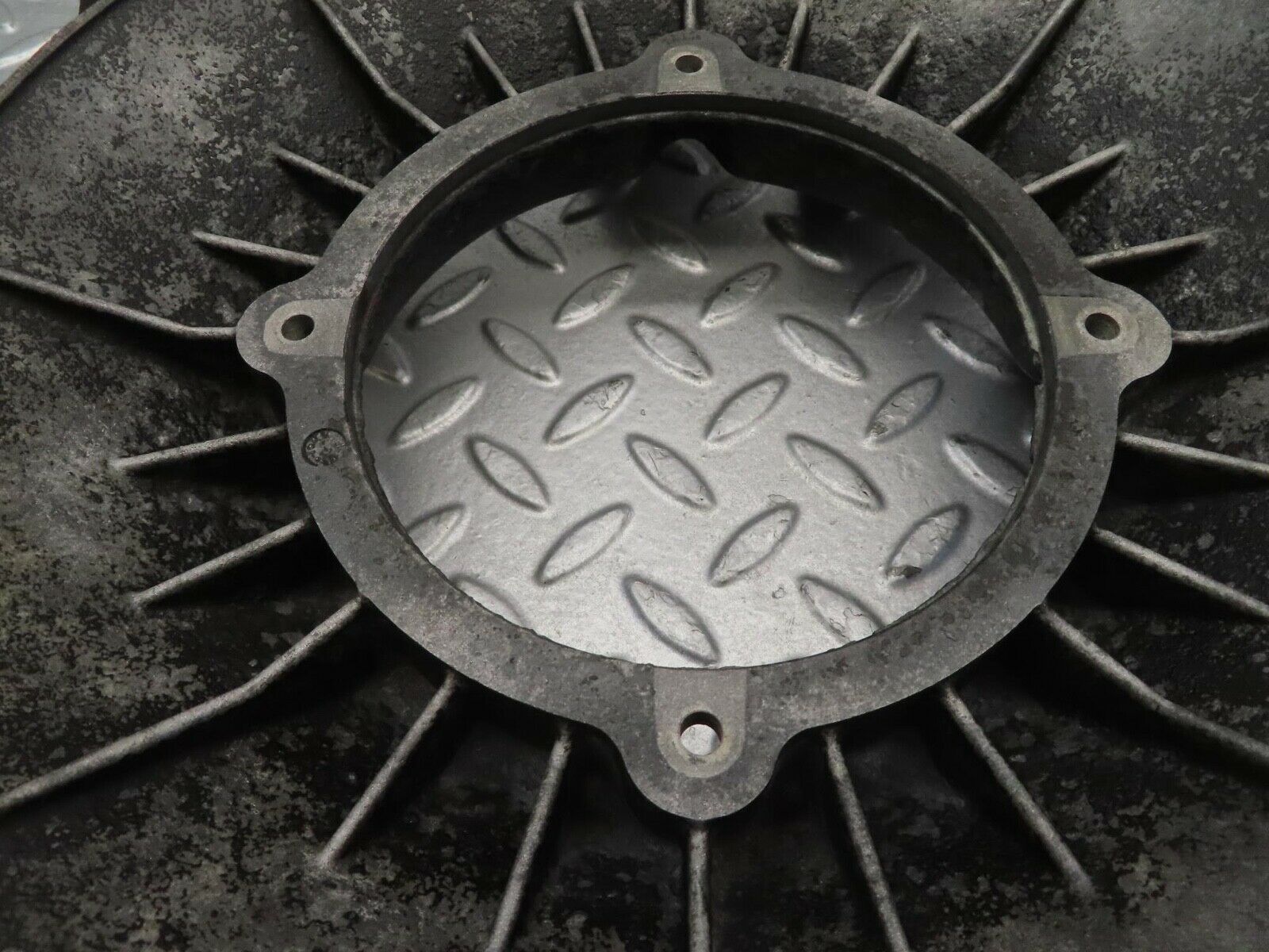 11779 Mercedes-Benz R107 450SL Engine Cooling Fan