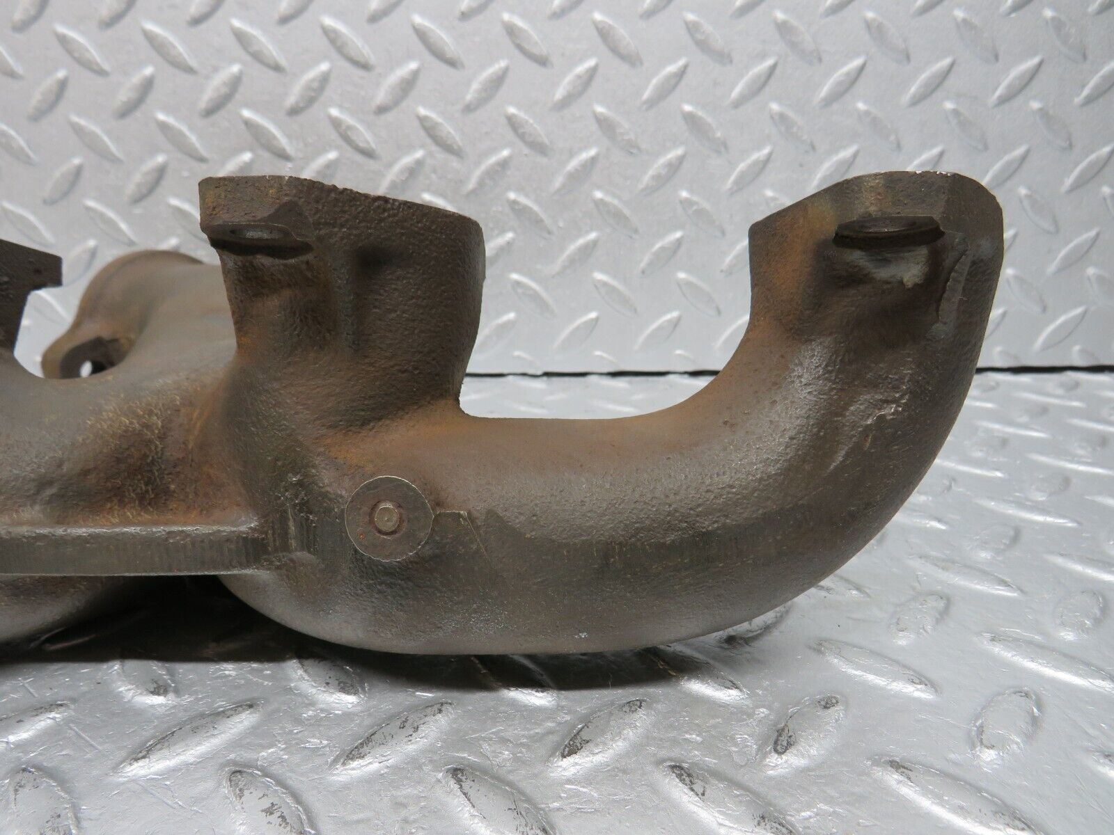 39276 Mercedes-Benz R107 500SL Exhaust Manifold Right Side 1171421202