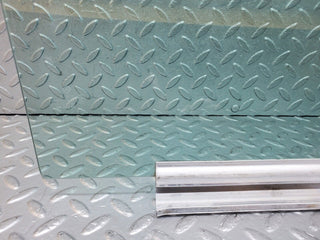 44620 Mercedes-Benz W124 220E Front Left Door Window Glass