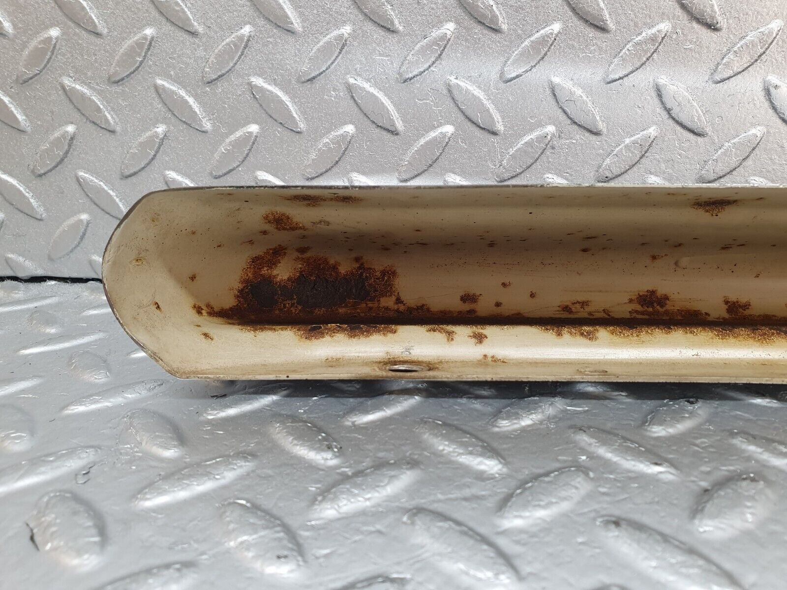 43311 Mercedes-Benz W108 280SE Rear Left Upper Bumper Corner