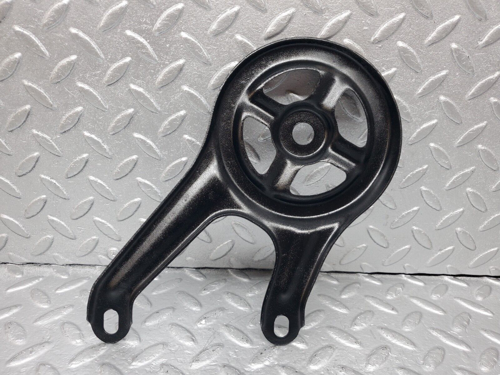 45920 Mercedes-Benz W126 420SE Rear Suspension Axle Mounting Bracket 2x