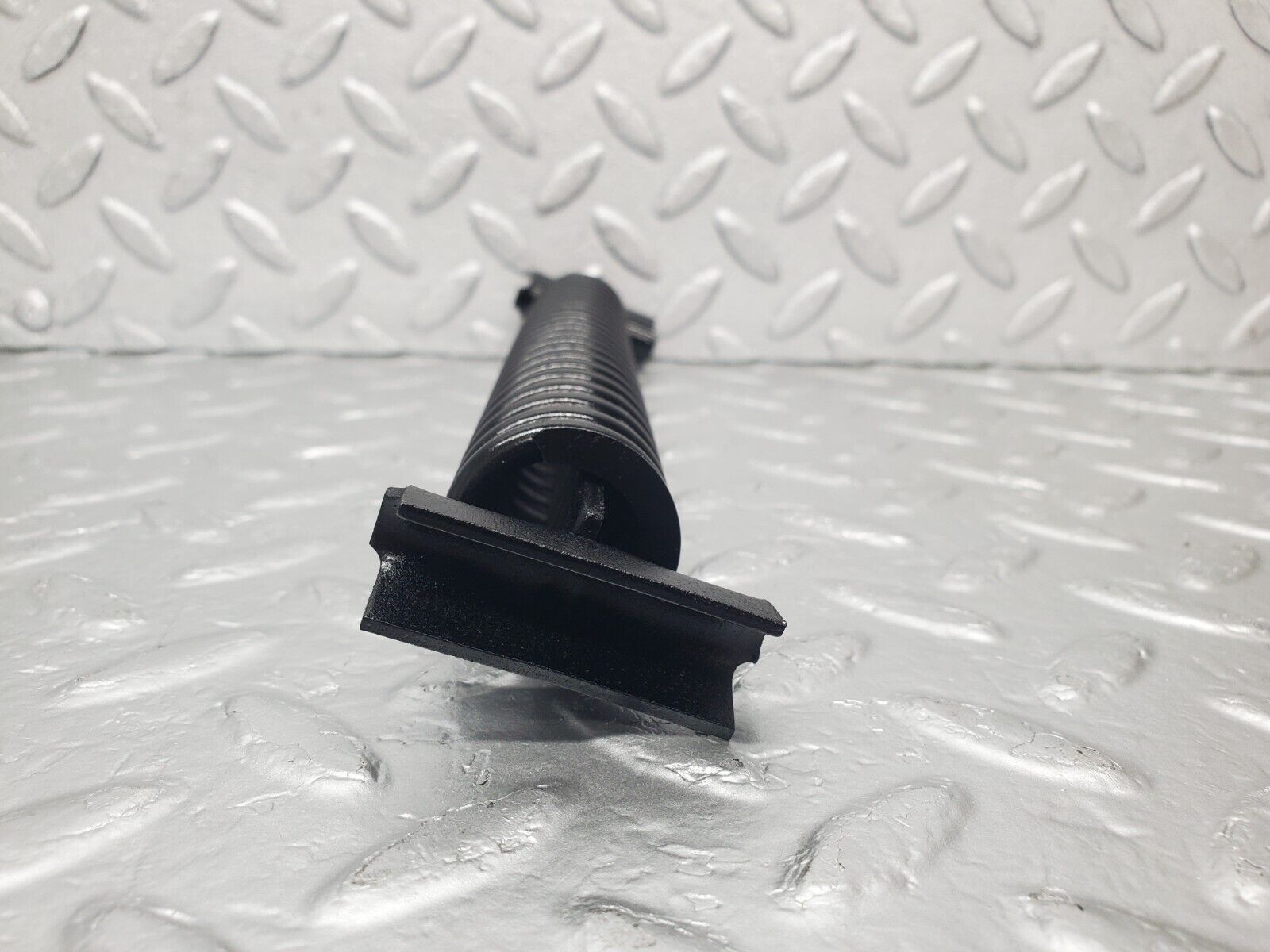 46131 Mercedes-Benz W105 PONTON Trunk Lid Hinge Spring